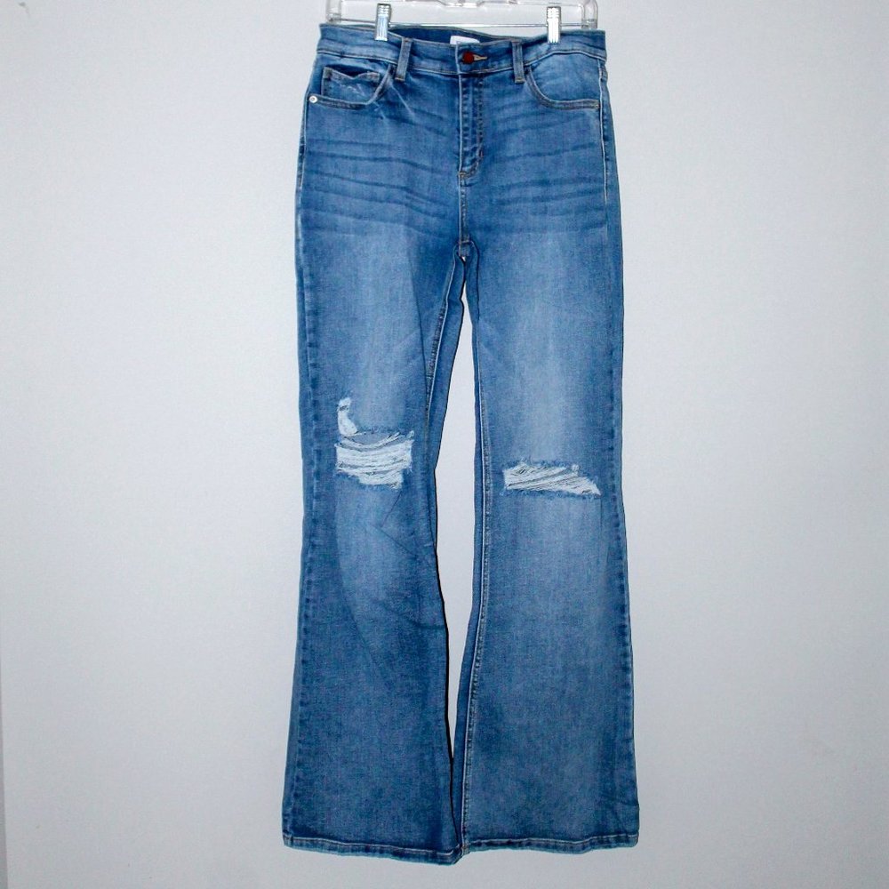 Sneak Peak 90s Flare Jeans